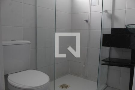 Banheiro de apartamento para alugar com 2 quartos, 46m² em Piratini, Alvorada