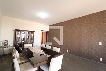 Sala de Jantar de apartamento para alugar com 5 quartos, 225m² em Osvaldo Rezende, Uberlândia