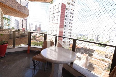 Sacada da Sala de apartamento para alugar com 5 quartos, 225m² em Osvaldo Rezende, Uberlândia