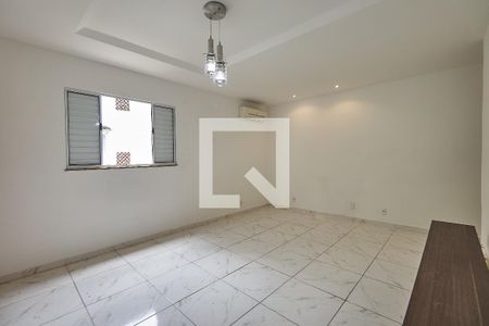 Sala de casa de condomínio à venda com 2 quartos, 75m² em Vila Isabel, Rio de Janeiro