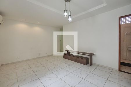 Sala de casa de condomínio à venda com 2 quartos, 75m² em Vila Isabel, Rio de Janeiro