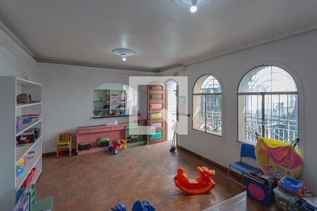 Sala de casa à venda com 4 quartos, 531m² em São Pedro, Belo Horizonte