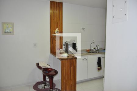 Sala de casa à venda com 3 quartos, 160m² em Pilares, Rio de Janeiro