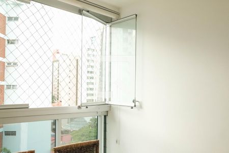 Varanda  de apartamento à venda com 3 quartos, 88m² em Lourdes, Belo Horizonte