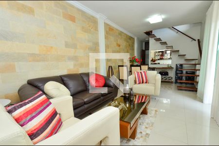 Sala de estar de casa à venda com 3 quartos, 450m² em Santa Cruz, Belo Horizonte