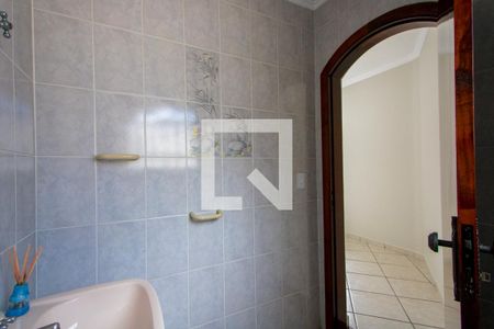 Lavabo de casa para alugar com 3 quartos, 200m² em Parque Marajoara, Santo André