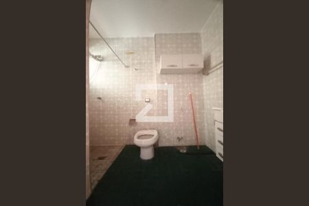 Banheiro de apartamento à venda com 1 quarto, 45m² em Centro, Campinas