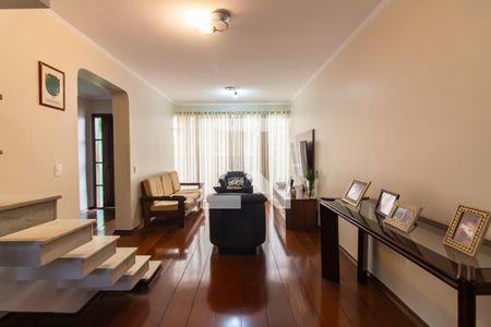 Sala  de casa para alugar com 3 quartos, 212m² em Vila Osasco, Osasco