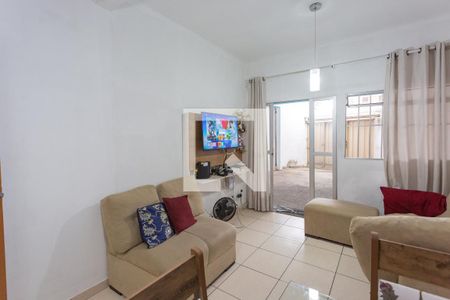 Sala de casa à venda com 3 quartos, 240m² em Concórdia, Belo Horizonte