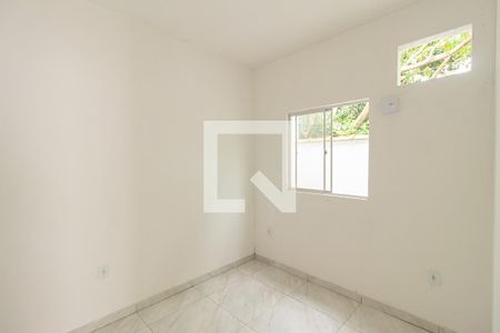 Quarto de casa para alugar com 1 quarto, 21m² em Guaratiba, Rio de Janeiro