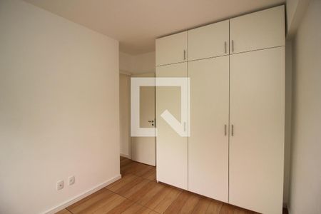 Quarto de apartamento à venda com 1 quarto, 42m² em Cavalhada, Porto Alegre