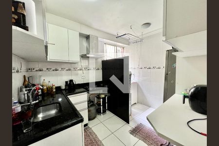 Cozinha  de apartamento à venda com 2 quartos, 45m² em Tres Barras, Contagem