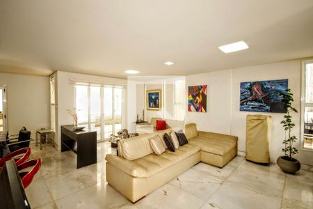 Sala de casa à venda com 3 quartos, 296m² em Santa Lúcia, Belo Horizonte