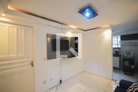 Sala de apartamento à venda com 2 quartos, 47m² em Jardim Mirna, Taboão da Serra