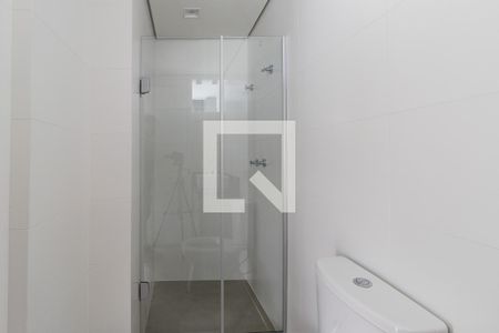 Banheiro da Suite 1 de apartamento para alugar com 2 quartos, 90m² em Independência, Porto Alegre