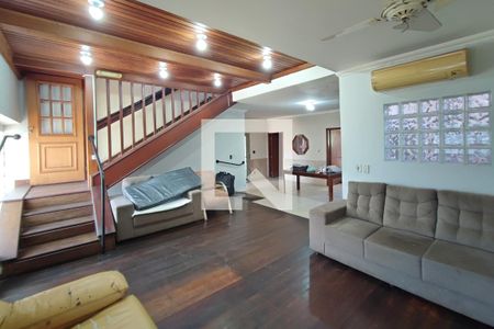 Sala de Estar de casa para alugar com 4 quartos, 360m² em Jardim Eulina, Campinas