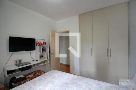 Quarto 1 de apartamento à venda com 2 quartos, 60m² em Sagrada Família, Belo Horizonte