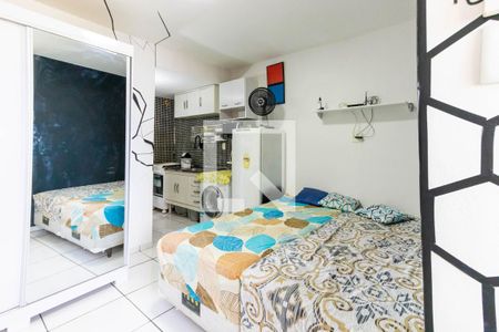 Quarto de kitnet/studio para alugar com 1 quarto, 20m² em Centro, Niterói