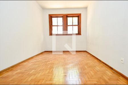 Quarto1 de casa à venda com 2 quartos, 304m² em Santo Antônio, Belo Horizonte