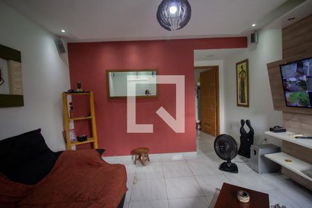 Sala de casa de condomínio à venda com 2 quartos, 93m² em Vargem Grande, Rio de Janeiro