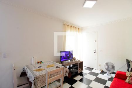 Sala de apartamento para alugar com 2 quartos, 50m² em Jardim Isis, Cotia