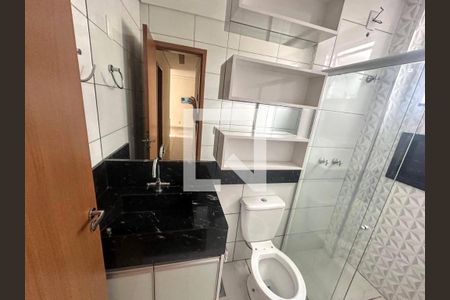 Banheiro  de apartamento à venda com 3 quartos, 90m² em Bairro da Glória, Contagem