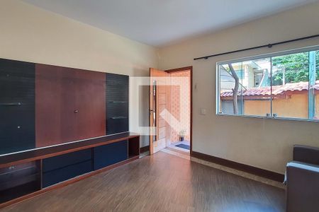 Sala 1 de casa para alugar com 3 quartos, 140m² em Chora Menino, São Paulo