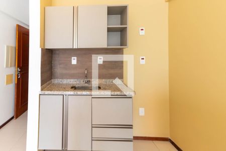 Cozinha  de kitnet/studio à venda com 1 quarto, 60m² em Itaipu, Niterói