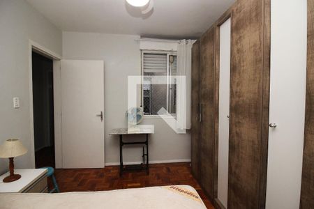 Quarto 1 de apartamento para alugar com 2 quartos, 75m² em Partenon, Porto Alegre