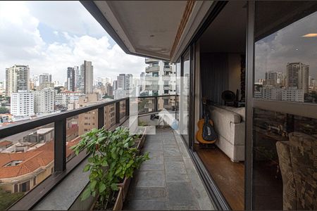 sacada da sala_4 de apartamento para alugar com 4 quartos, 215m² em Aclimação, São Paulo