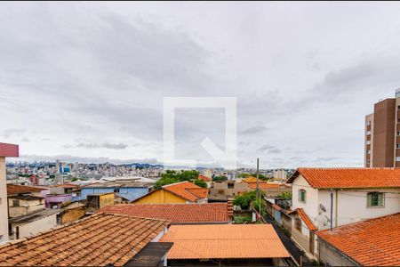 Vista de casa para alugar com 4 quartos, 150m² em Carlos Prates, Belo Horizonte