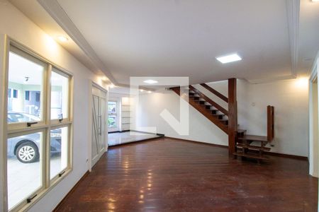 Sala de casa de condomínio à venda com 4 quartos, 200m² em Vila Rosalia, Guarulhos