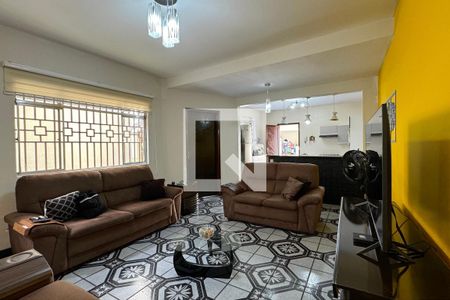 Sala de casa à venda com 3 quartos, 180m² em Nova Aldeinha/aldeia, Barueri