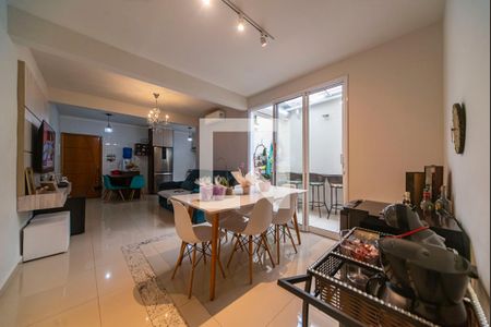 Sala de apartamento para alugar com 2 quartos, 80m² em Vila Valparaiso, Santo André