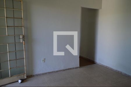 Sala de casa à venda com 2 quartos, 120m² em Ressaca, Contagem