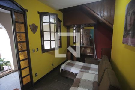 Sala de casa para alugar com 3 quartos, 212m² em Alto Caiçaras, Belo Horizonte