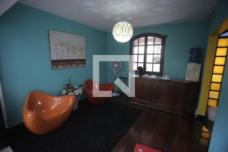 Sala de casa para alugar com 3 quartos, 212m² em Alto Caiçaras, Belo Horizonte