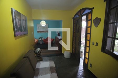 Sala de casa para alugar com 3 quartos, 212m² em Alto Caiçaras, Belo Horizonte