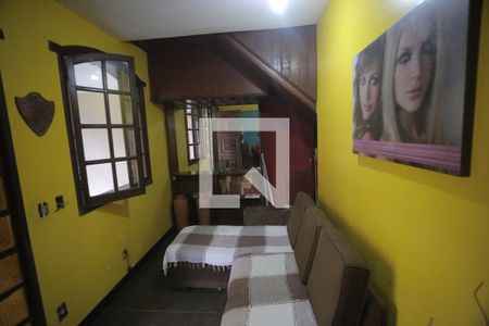 Sala de casa para alugar com 3 quartos, 212m² em Alto Caiçaras, Belo Horizonte