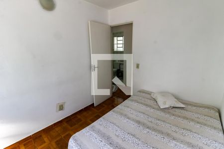 Quarto 1 de apartamento à venda com 2 quartos, 54m² em Parque Pinheiros, Taboão da Serra