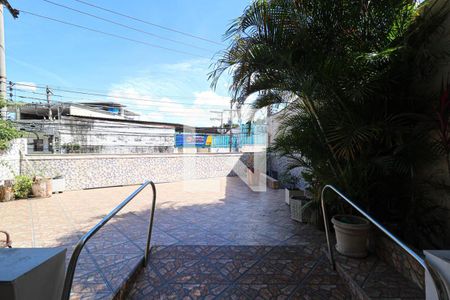 Sala vista de casa à venda com 3 quartos, 150m² em Pilares, Rio de Janeiro