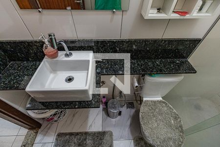 Banheiro de casa à venda com 2 quartos, 104m² em Planalto, Belo Horizonte