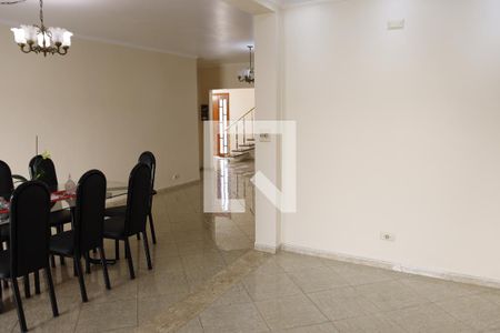 sala de casa para alugar com 6 quartos, 270m² em City Bussocaba, Osasco