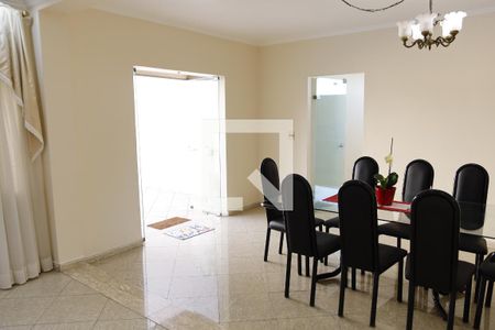 sala de casa para alugar com 6 quartos, 270m² em City Bussocaba, Osasco