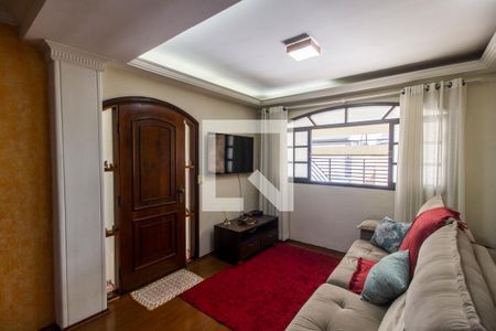 Sala de TV de casa à venda com 3 quartos, 242m² em Vila Barros, Barueri