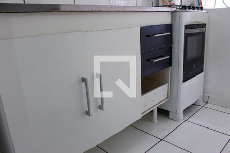 Cozinha de apartamento à venda com 1 quarto, 42m² em Cidade Intercap, Taboão da Serra