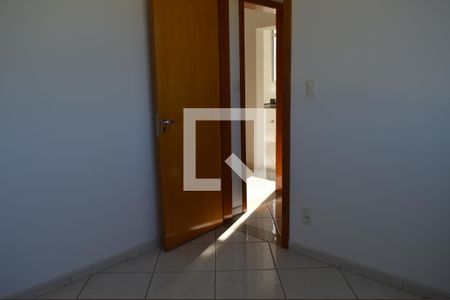 Quarto de apartamento à venda com 2 quartos, 52m² em Arvoredo Ii, Contagem