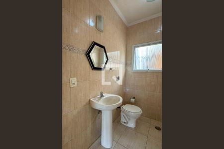 Lavabo de casa de condomínio à venda com 3 quartos, 130m² em Jardim Tupanci, Barueri