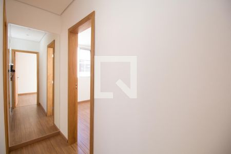 Corredor de apartamento para alugar com 3 quartos, 92m² em Colégio Batista, Belo Horizonte