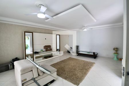 Sala de casa para alugar com 5 quartos, 400m² em Enseada, Guarujá